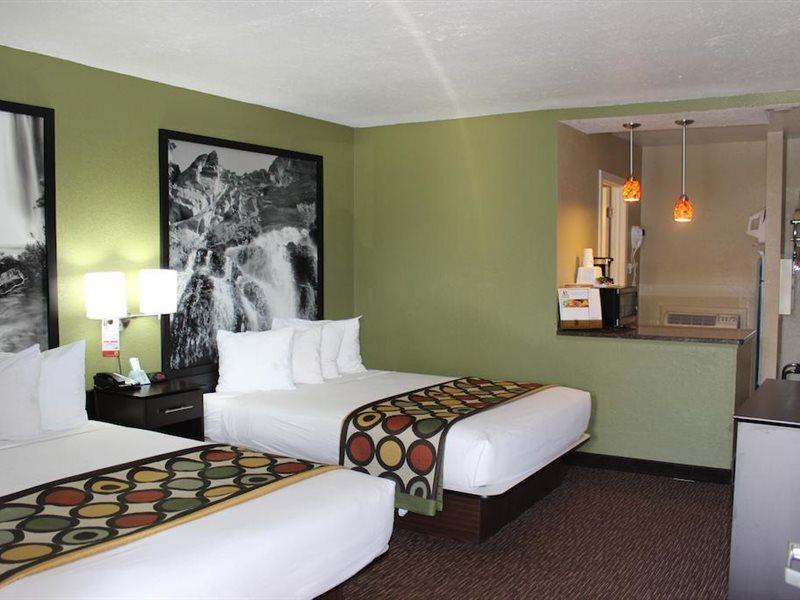 Super 8 By Wyndham Nau/downtown Conference Center Motel 2*