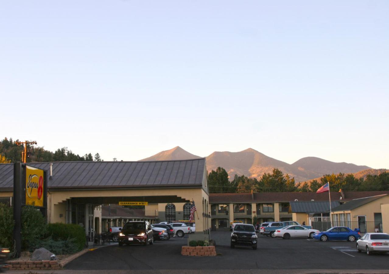 Motel Super 8 By Wyndham Nau/downtown Conference Center 2*