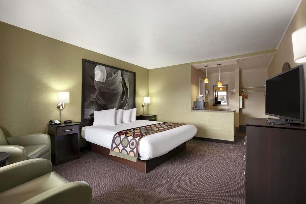 Super 8 By Wyndham Nau/downtown Conference Center Flagstaff